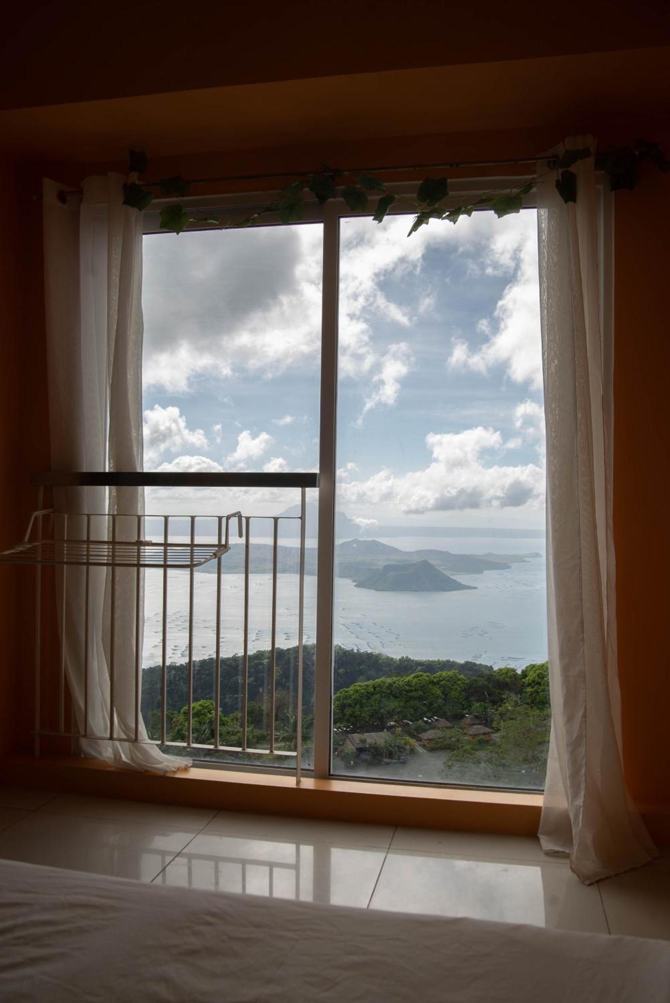 Wind Residences For Rent - Luiice Tagaytay City Luaran gambar